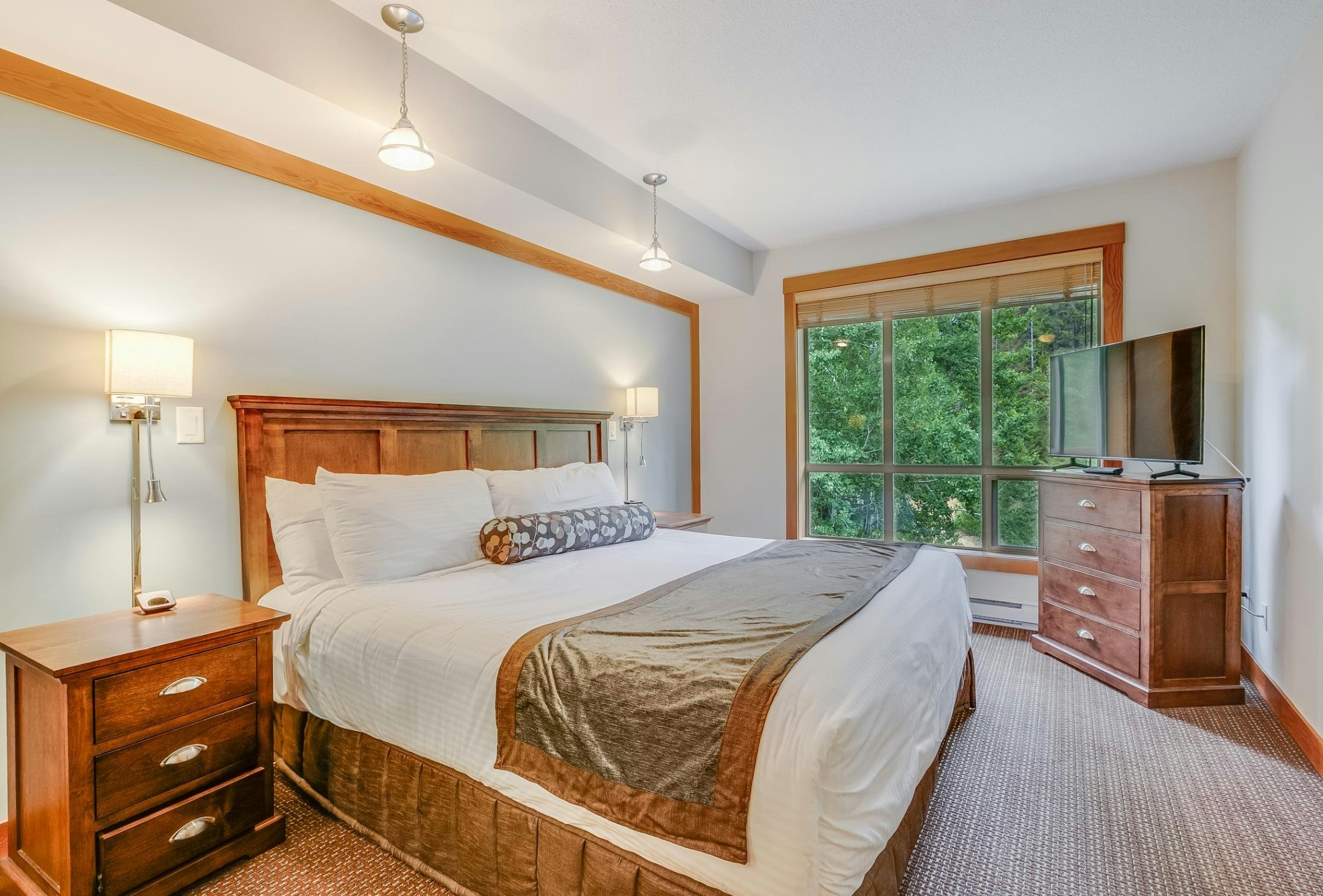 532D-2036 London Lane, Whistler, BC, V8E 0N7 - 14