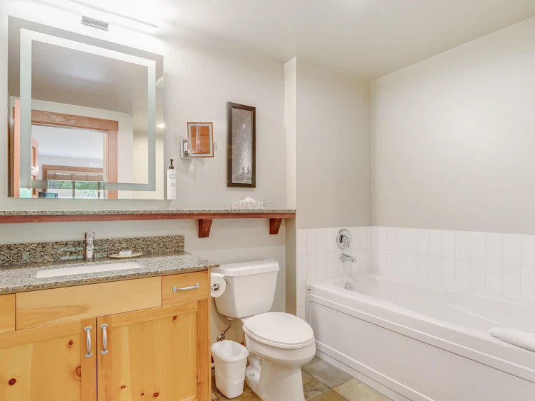 532D-2036 London Lane, Whistler, BC, V8E 0N7 - 16
