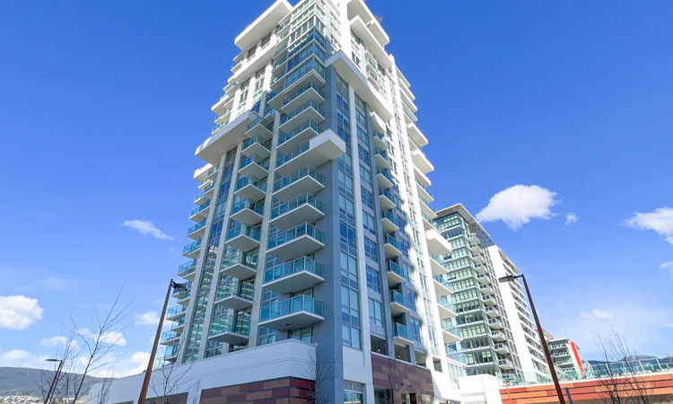 807-1675 Lions Gate Lane