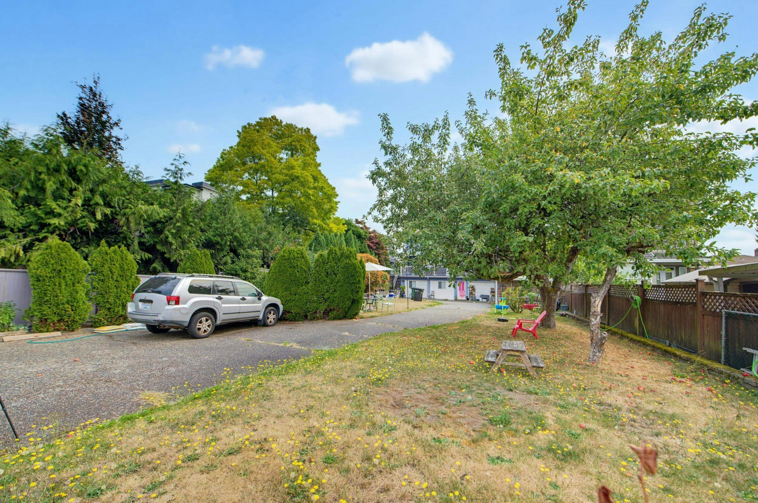 7041 Willingdon Avenue - 3
