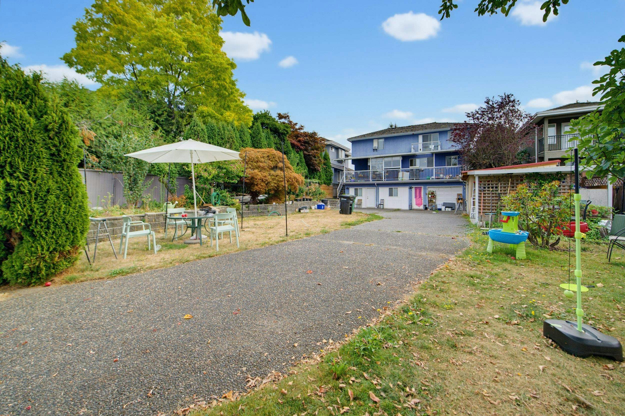 7041 Willingdon Avenue - 4