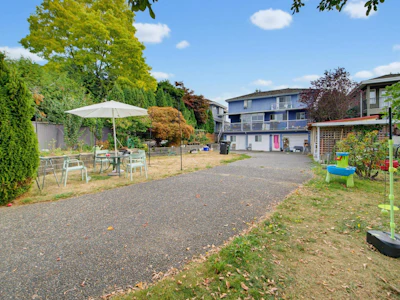 7041 Willingdon Avenue - 4