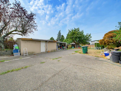 7041 Willingdon Avenue - 2