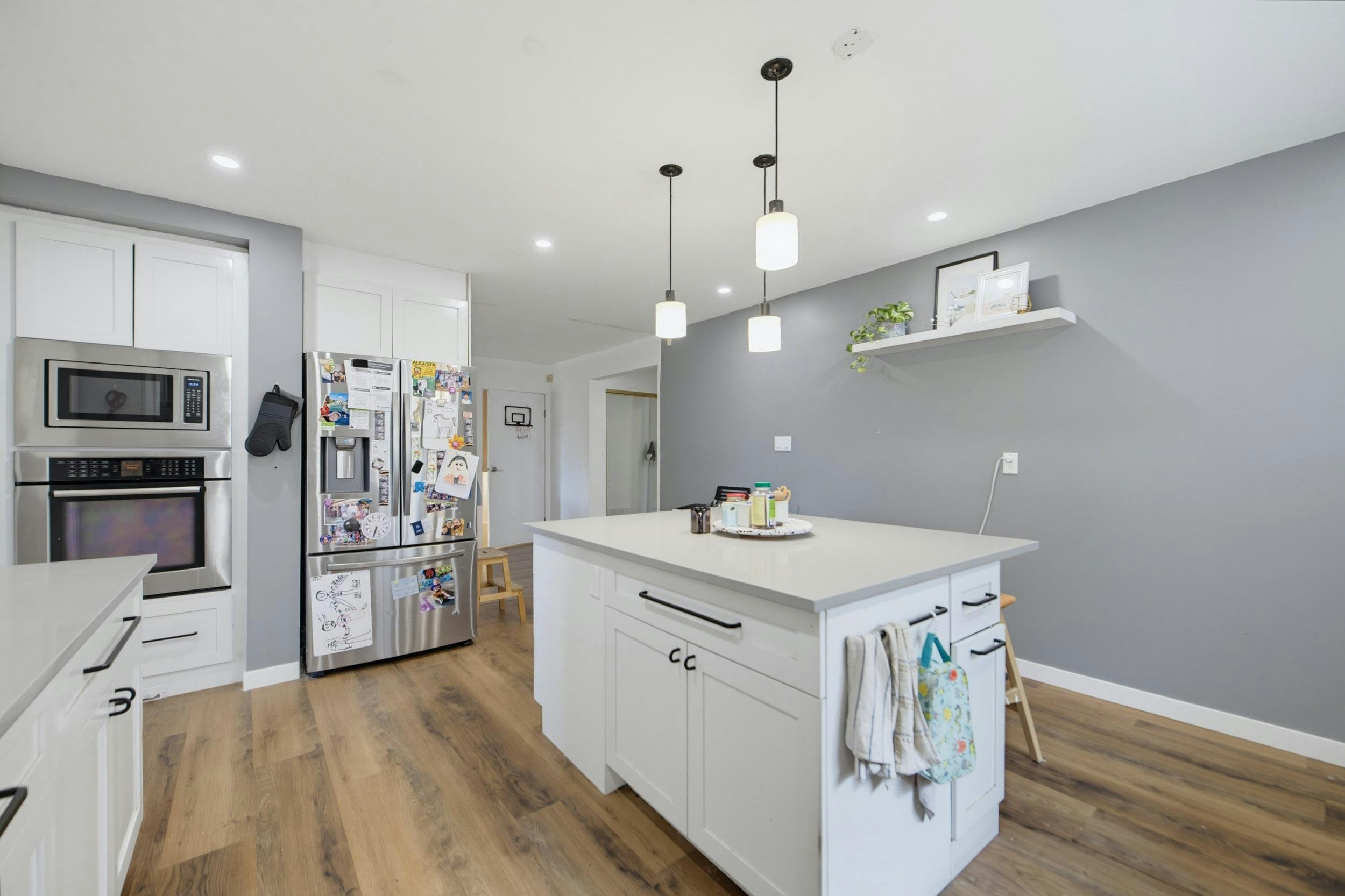7041 Willingdon Avenue, Burnaby, BC, V5J 3R4 - 8