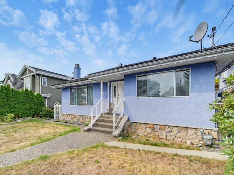 7041 Willingdon Avenue, Burnaby, BC, V5J 3R4 - 2