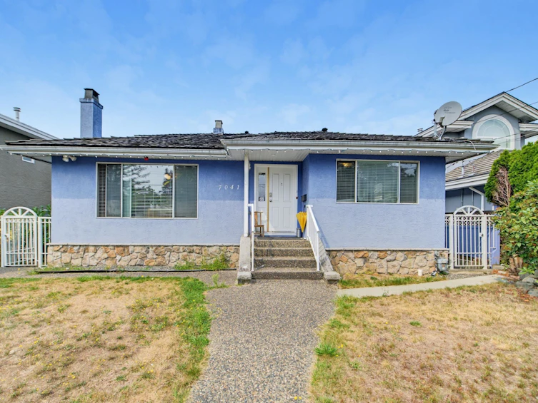 7041 Willingdon Avenue, Burnaby, BC, V5J 3R4
