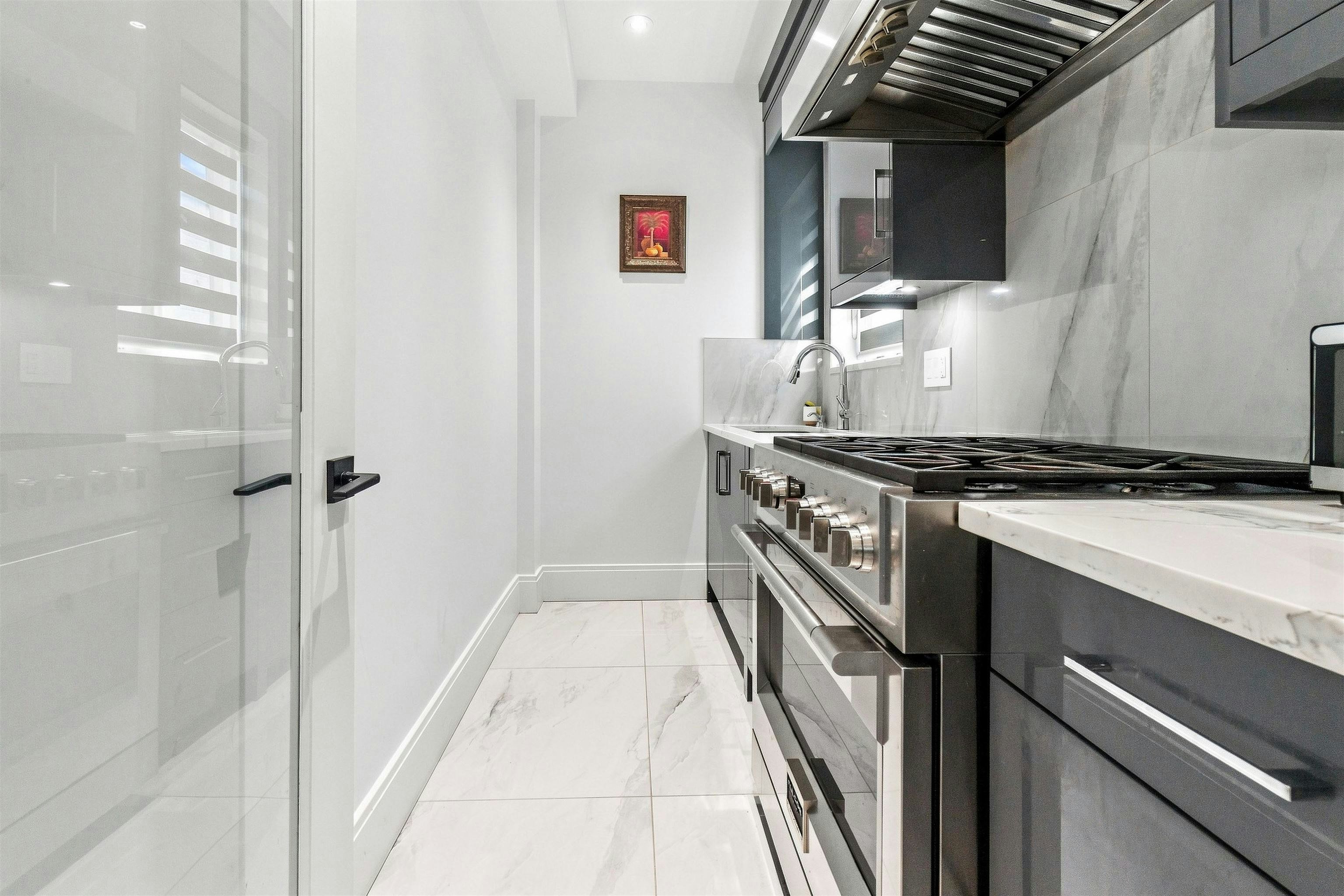 5577 Inverness Street, Vancouver, BC, V5W 3P4 - 11