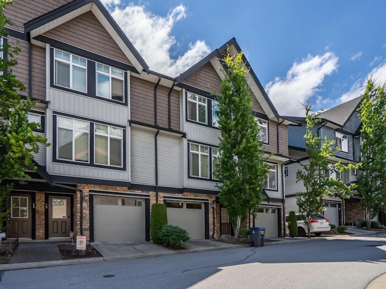 30-6299 144 Street, Surrey, BC, V3X 1A2