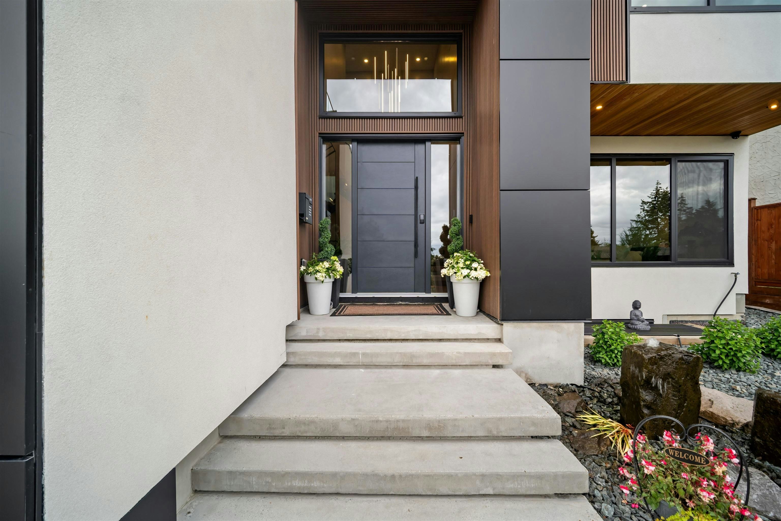 8102 Wiltshire Place, Delta, BC, V4C 6T2 - 2