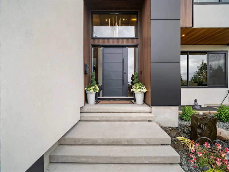 8102 Wiltshire Place, Delta, BC, V4C 6T2 - 2