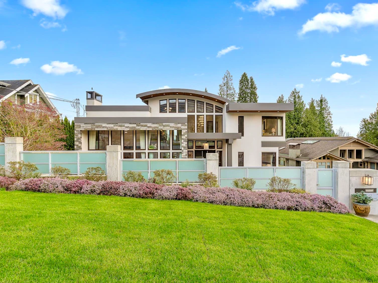 2052 Inglewood Avenue, West Vancouver, BC, V7V 1Z4