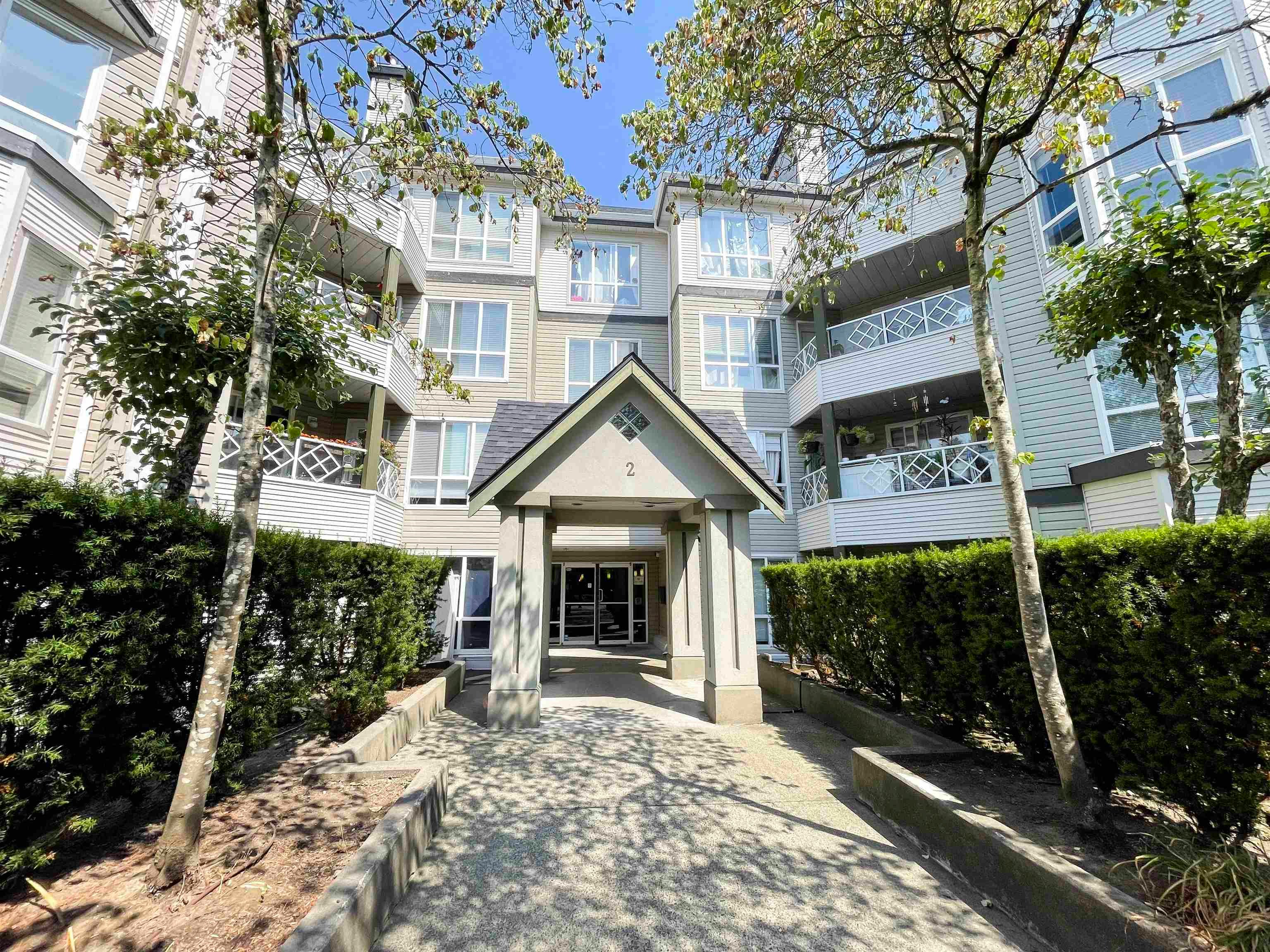 102-9979 140 Street - 2