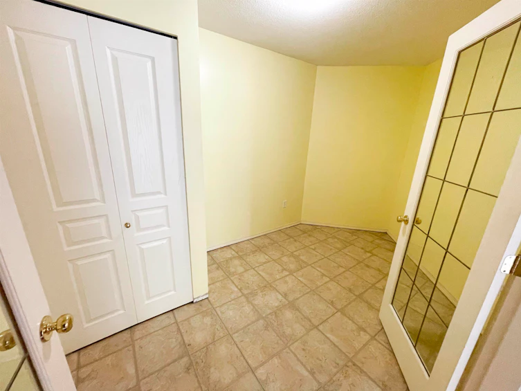 102-9979 140 Street, Surrey, BC, V3T 5W2 - 6