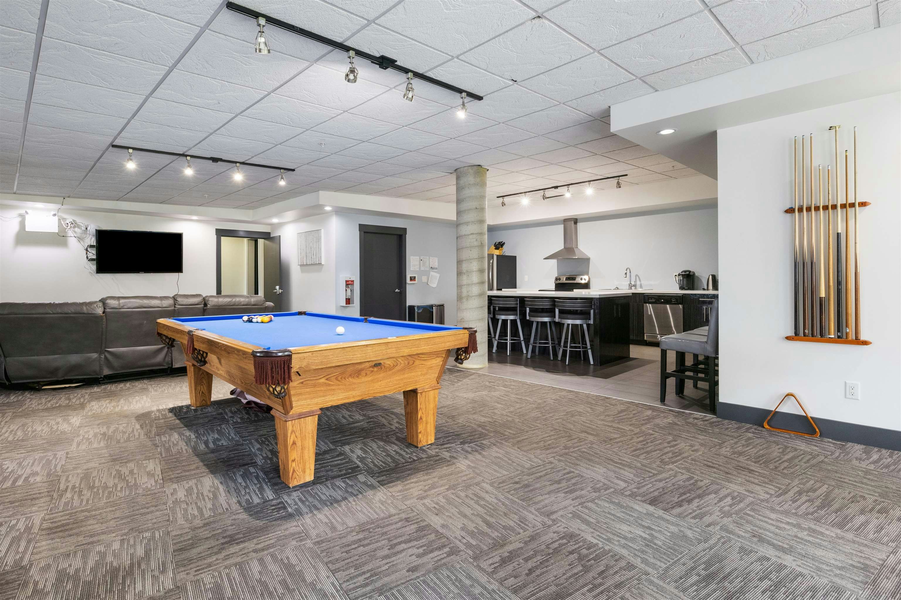 115-2242 Whatcom Road - 4