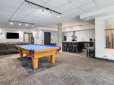 115-2242 Whatcom Road - 4
