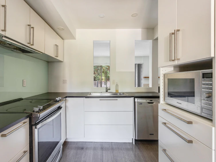 65-1930 Cedar Village Crescent, North Vancouver, BC, V7J 3M5 - 6