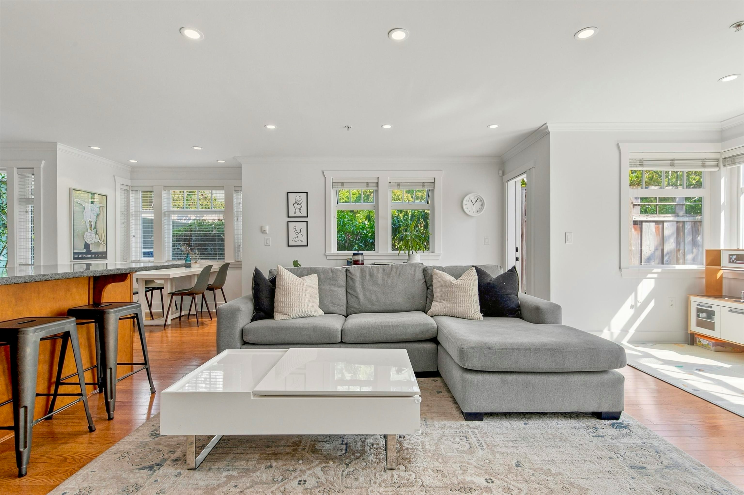 2460 Sasamat Street - 2