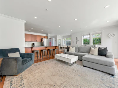 2460 Sasamat Street - 4