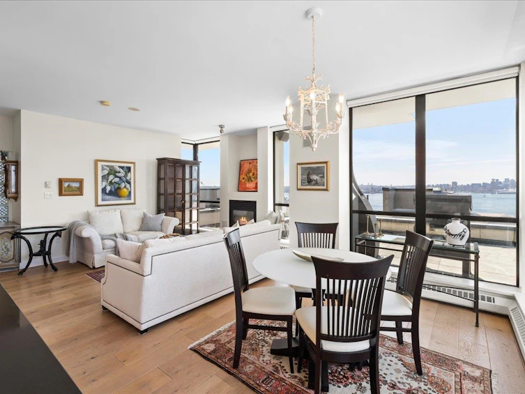 PH2-124 W 1st Street, North Vancouver, BC, V7M 3N3 - 5