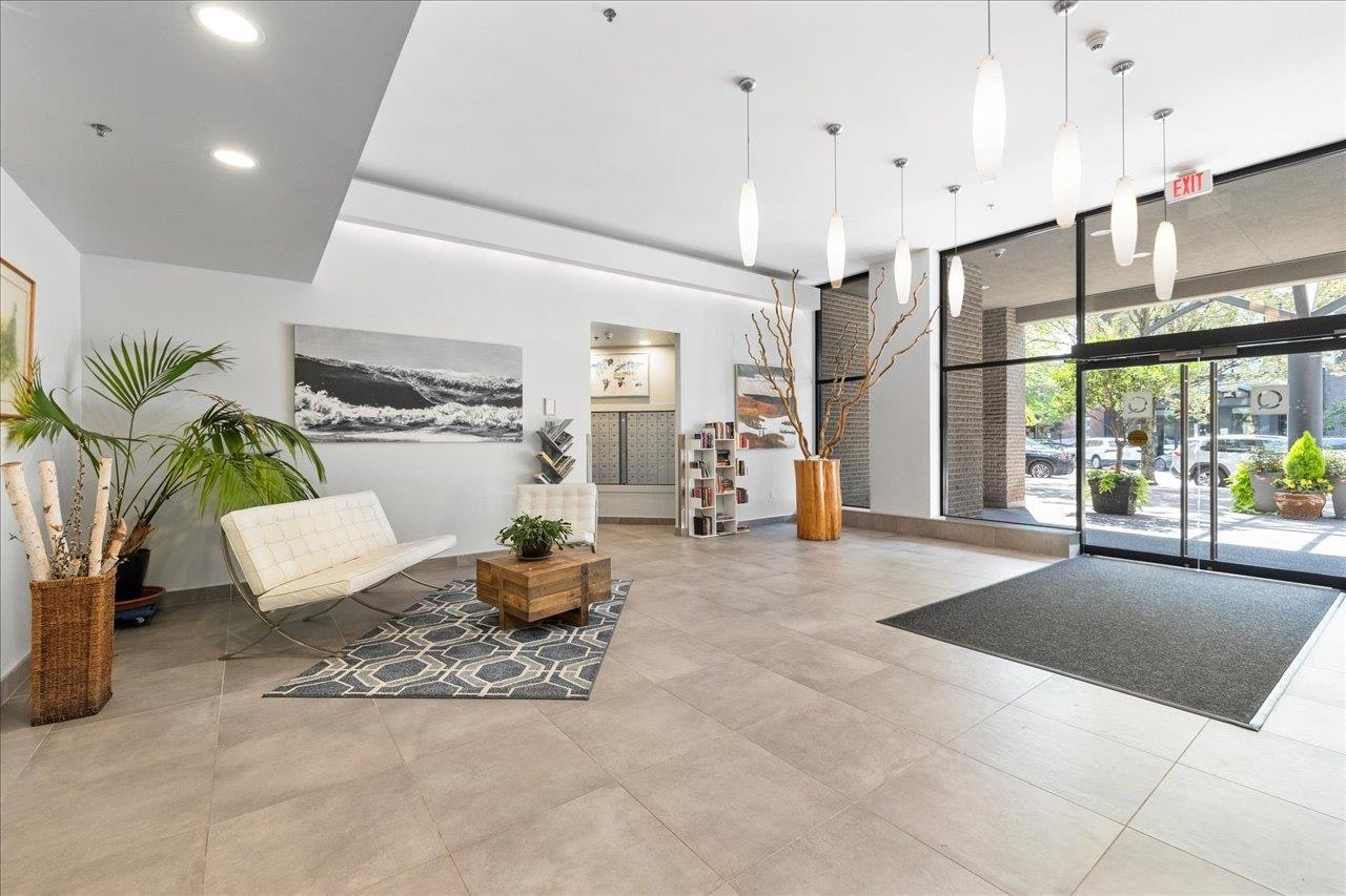 PH2-124 W 1st Street, North Vancouver, BC, V7M 3N3 - 26