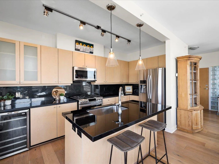 PH2-124 W 1st Street, North Vancouver, BC, V7M 3N3 - 7