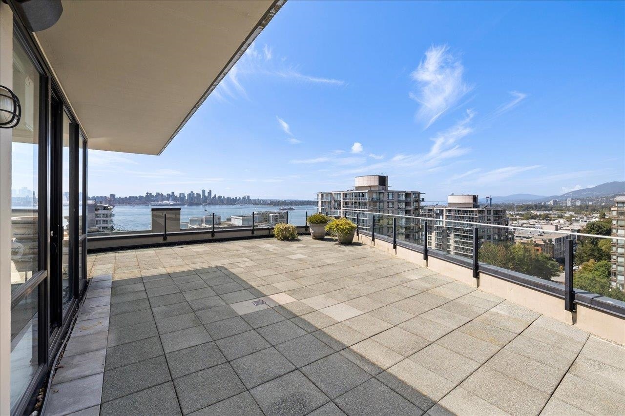 PH2-124 W 1st Street, North Vancouver, BC, V7M 3N3 - 20
