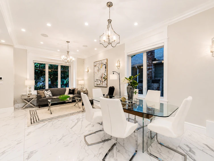 4627 W 15th Avenue, Vancouver, BC, V6R 3B5 - 4