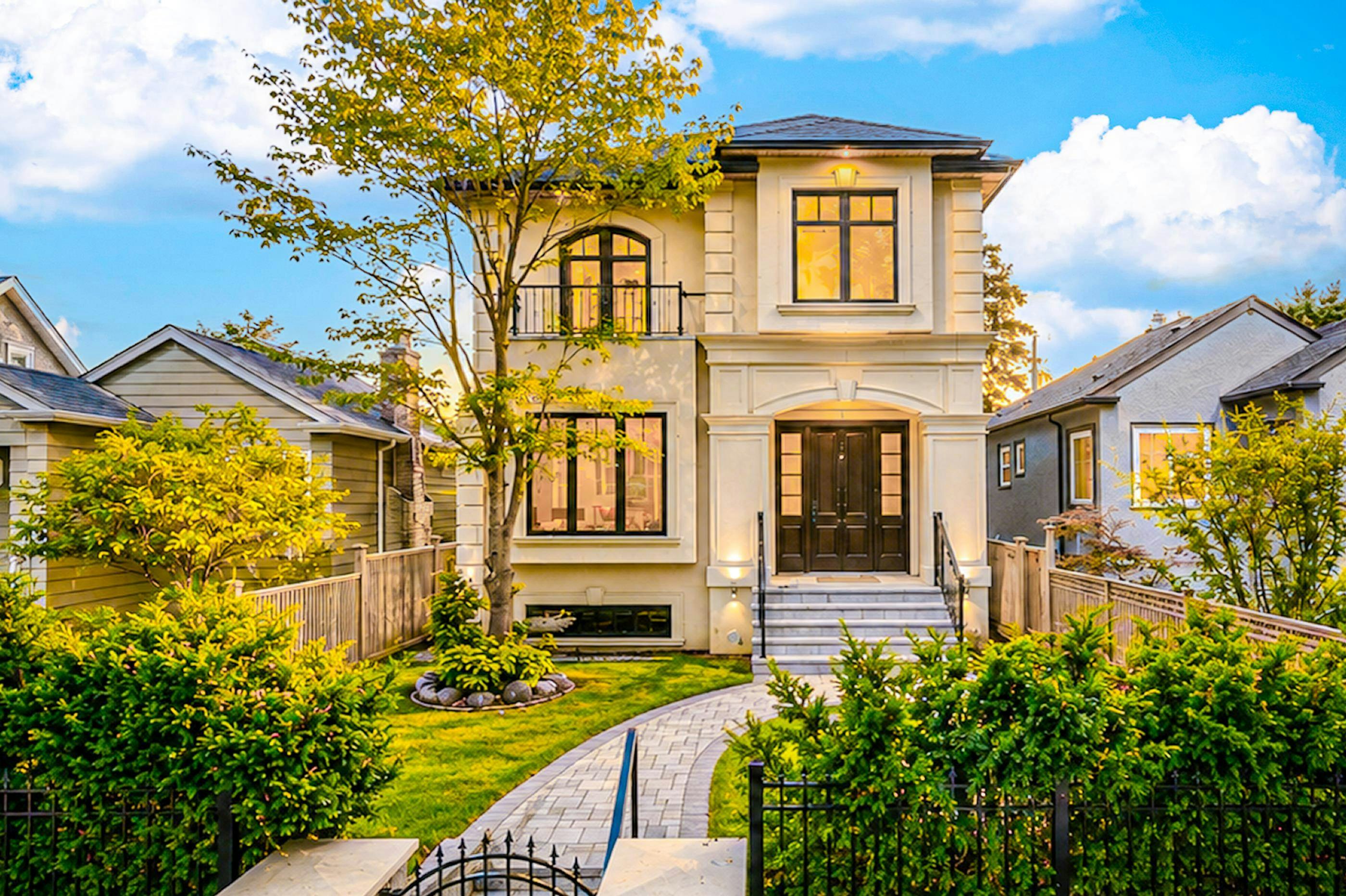 4627 W 15th Avenue, Vancouver, BC, V6R 3B5