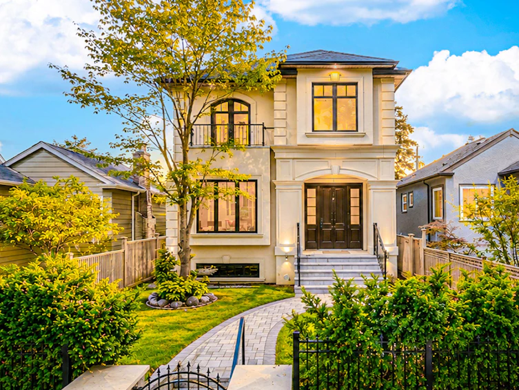 4627 W 15th Avenue, Vancouver, BC, V6R 3B5