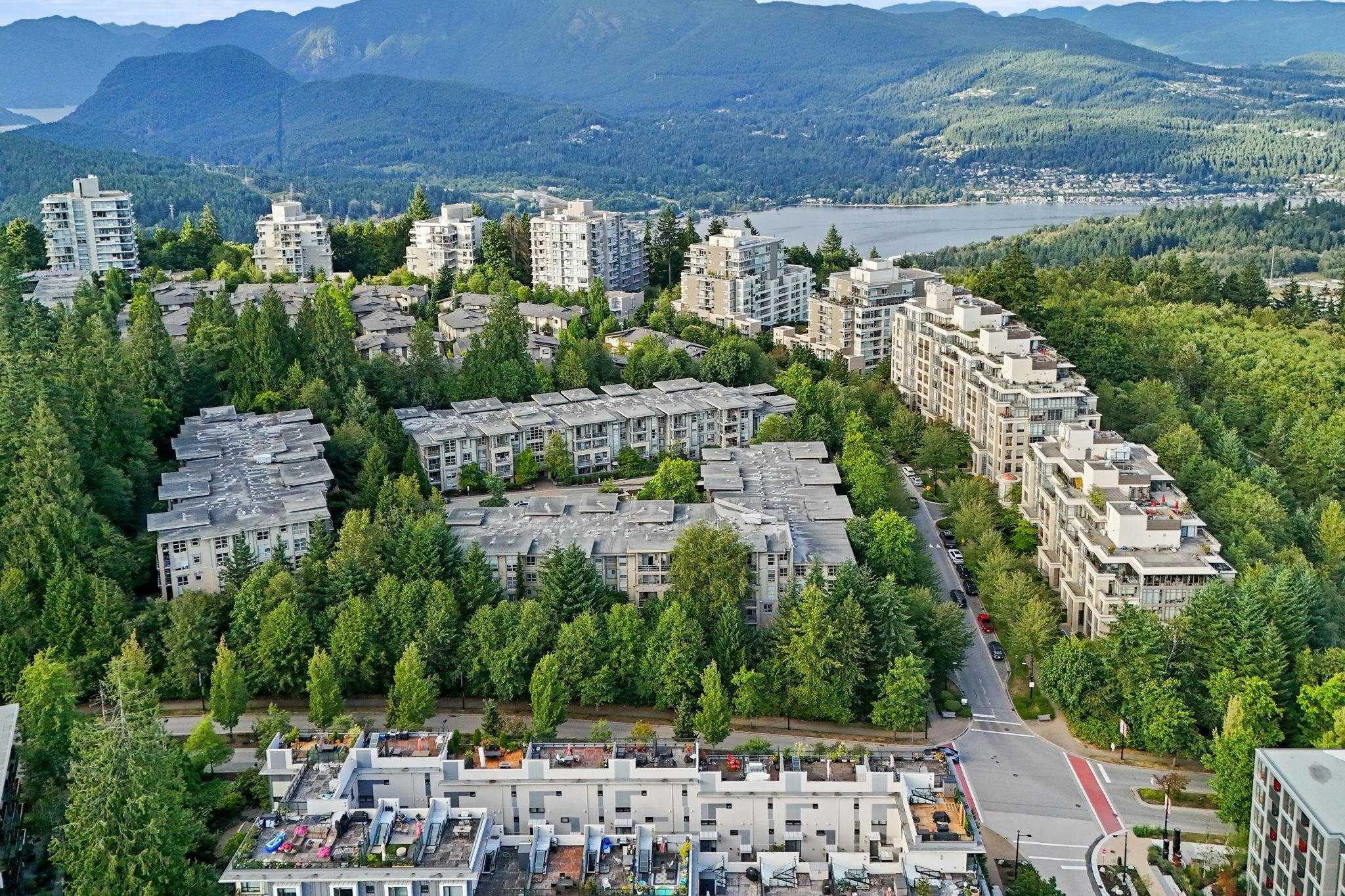 214-9339 University Crescent, Burnaby, BC, V3E 3N2 - 3