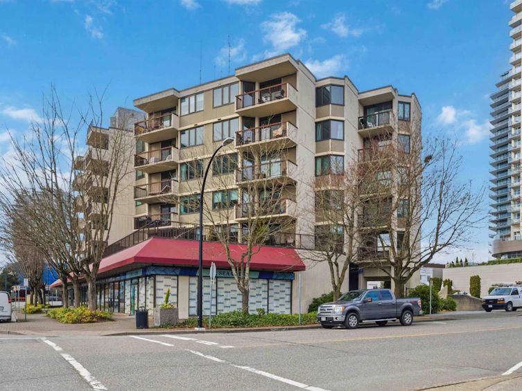305-1521 George Street, Surrey, BC, V4B 4A4