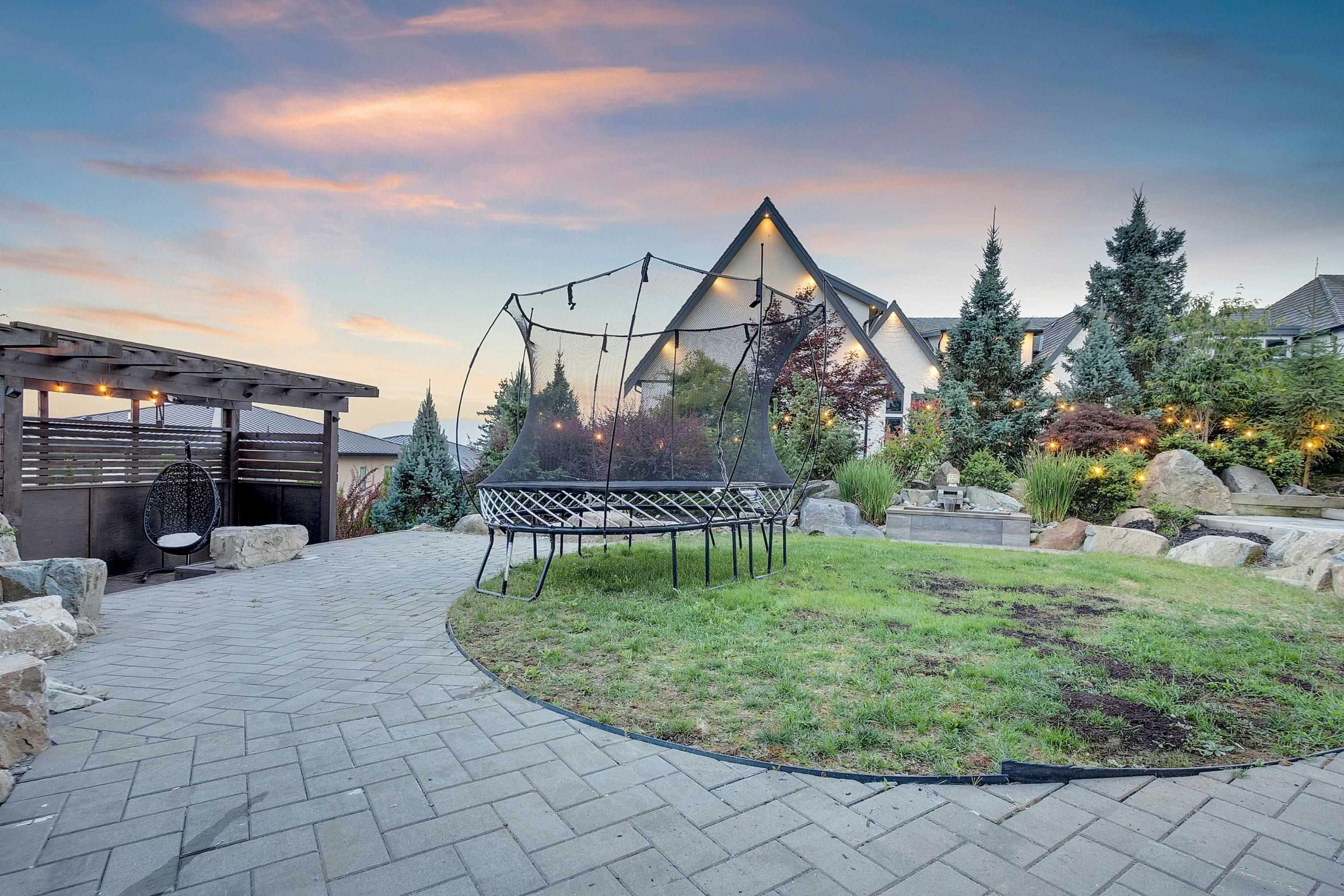 35342 Raven Court, Abbotsford, BC, V3G 0G8 - 35