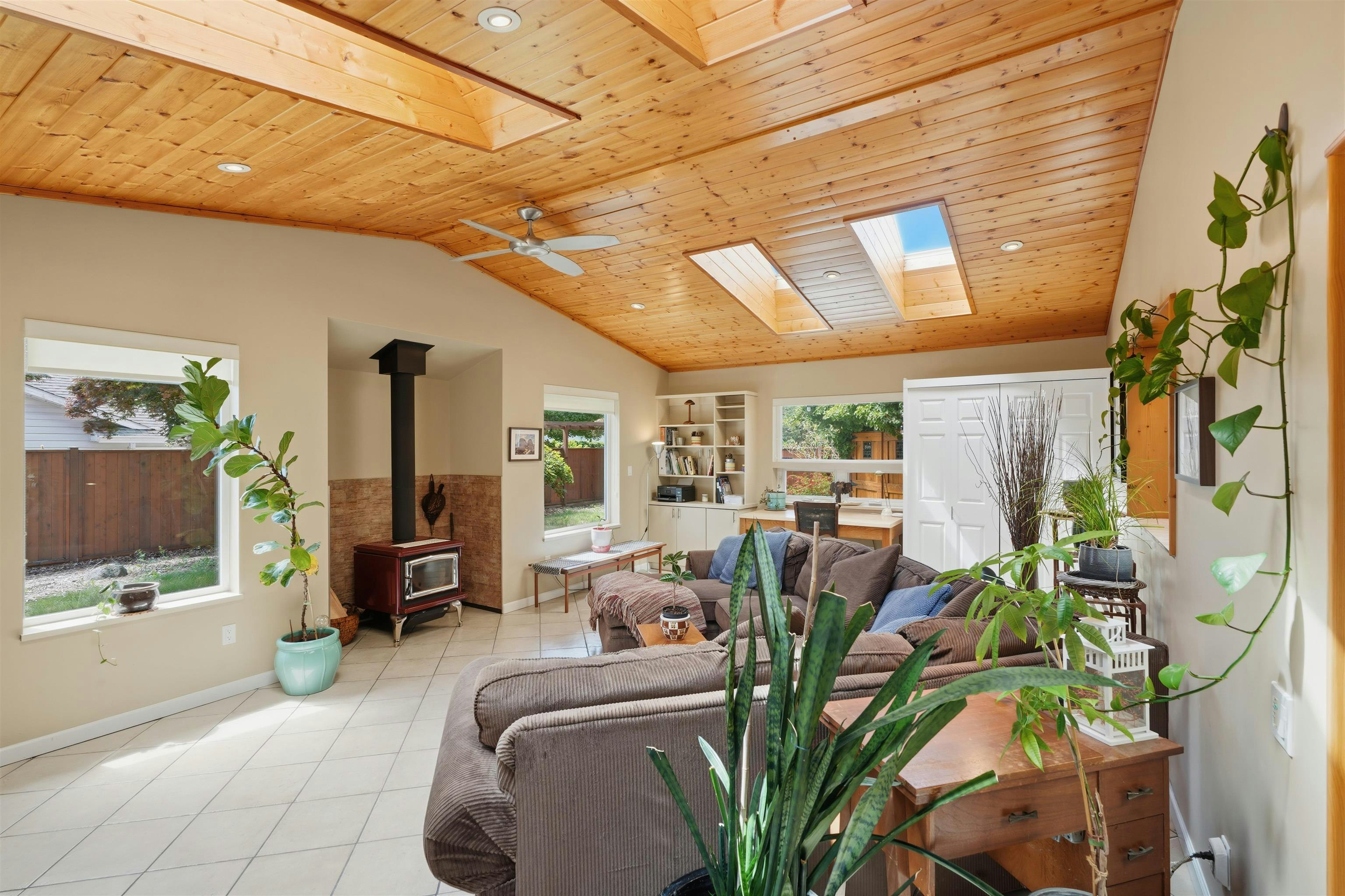 5616 Emerson Road, Sechelt, BC, V0N 3A7 - 22