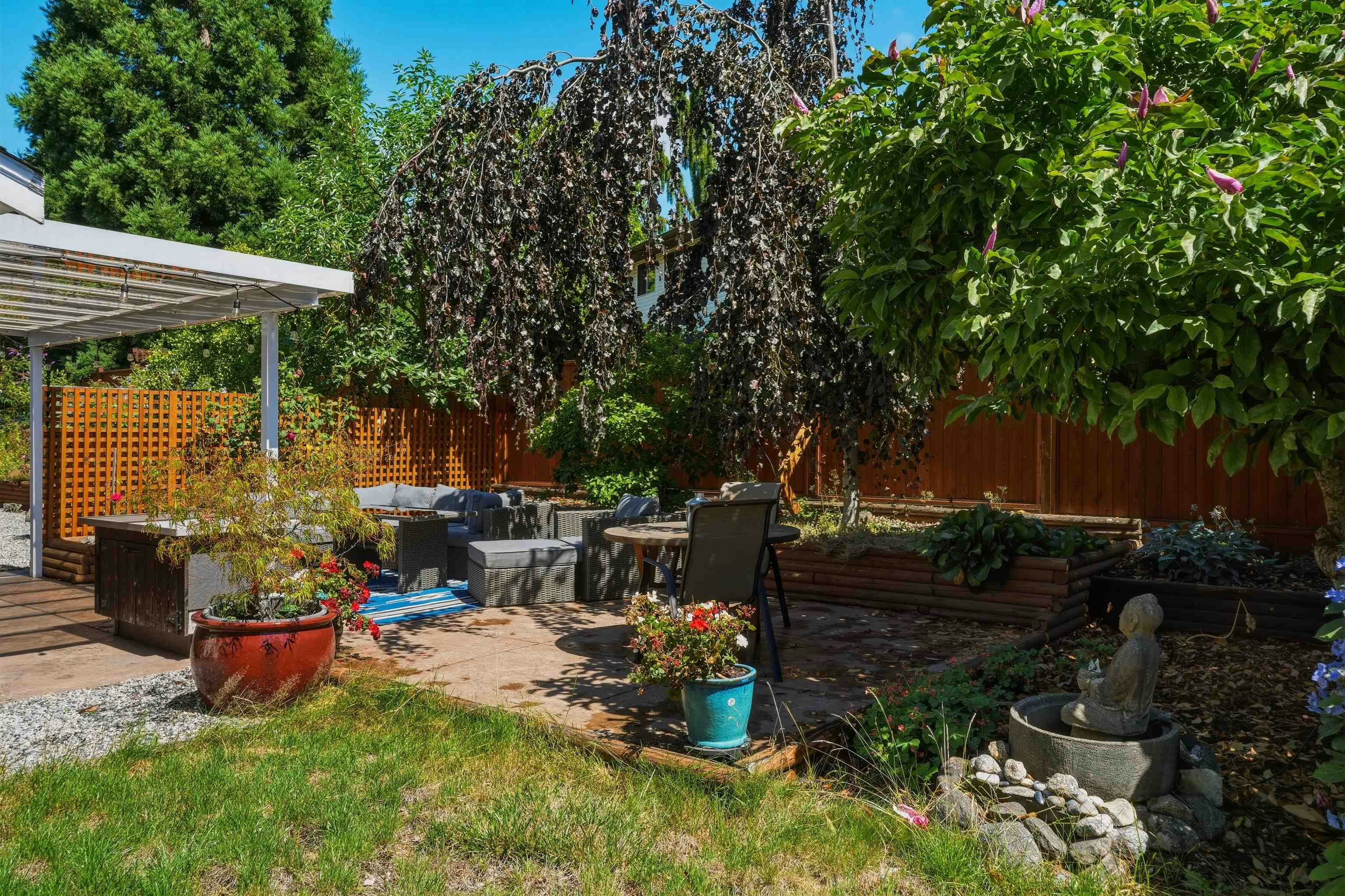 5616 Emerson Road, Sechelt, BC, V0N 3A7 - 10