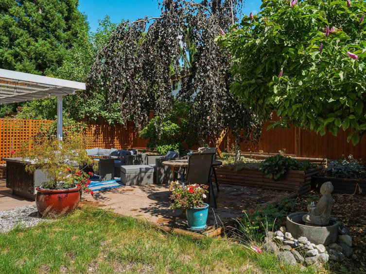 5616 Emerson Road, Sechelt, BC, V0N 3A7 - 10