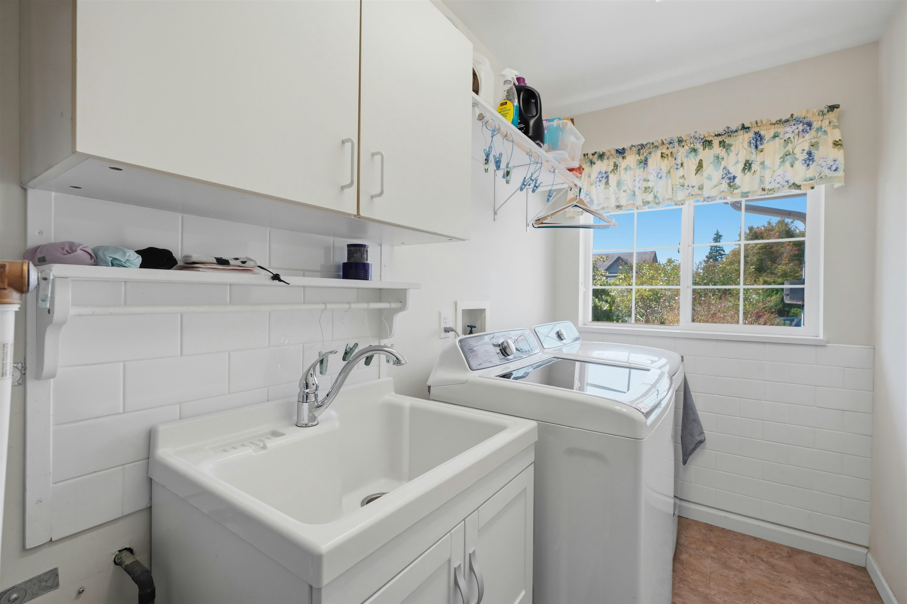 5616 Emerson Road, Sechelt, BC, V0N 3A7 - 34