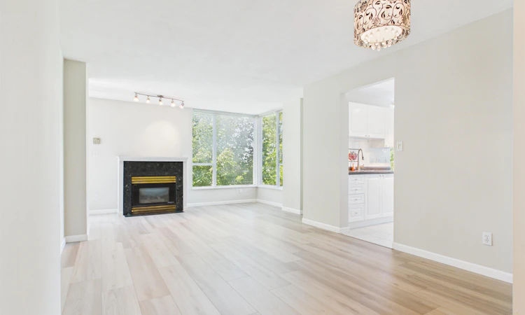 601-7077 Beresford Street