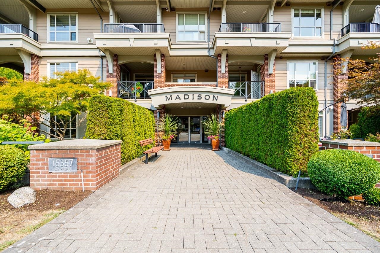 201-15357 17a Avenue, Surrey, BC, V4A 1V4