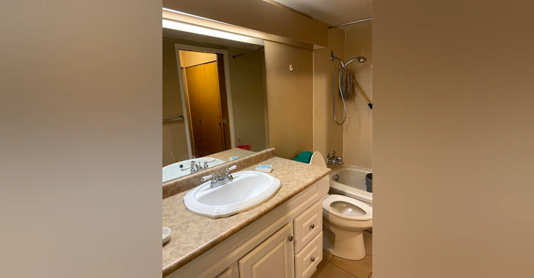 515-9867 Manchester Drive, Burnaby, BC, V3N 4P6 - 12
