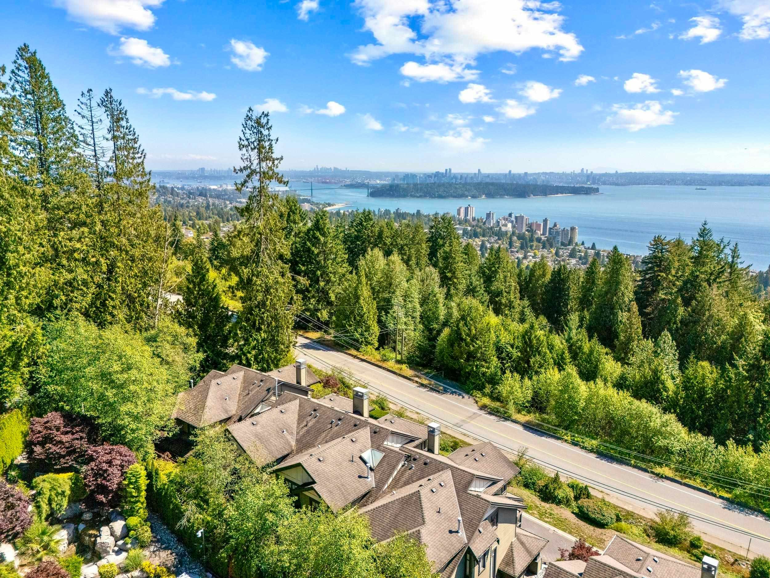13-2555 Skilift Road - 2