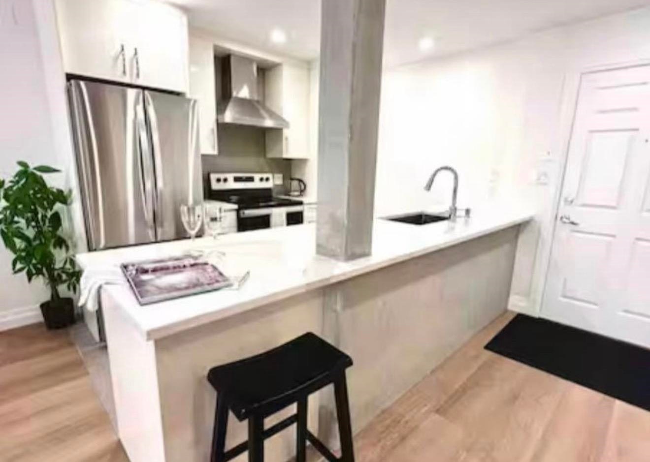 2nd Floor-1119 Vidal Street, Surrey, BC, V4B 3T4 - 2