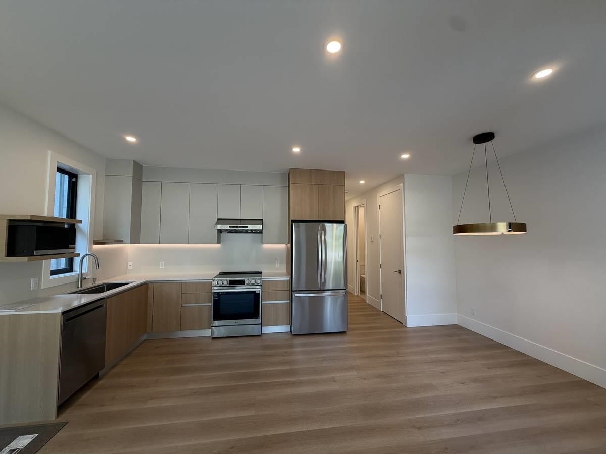 9X3 Westmount Drive, Port Moody, BC, V3H 1K8