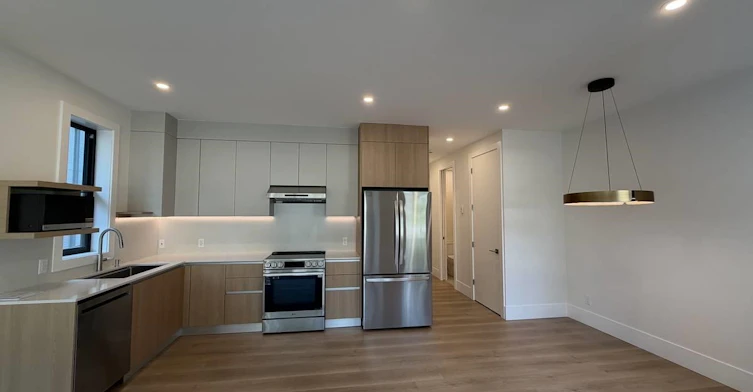 9X3 Westmount Drive, Port Moody, BC, V3H 1K8