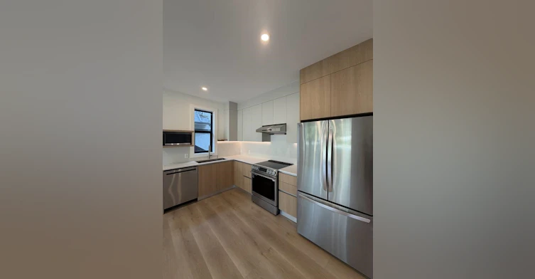 9X3 Westmount Drive, Port Moody, BC, V3H 1K8 - 2