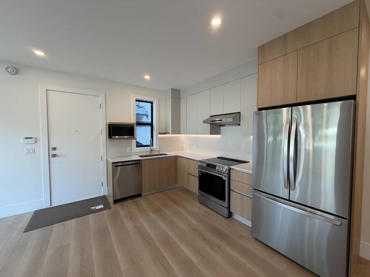 9X3 Westmount Drive, Port Moody, BC, V3H 1K8 - 4