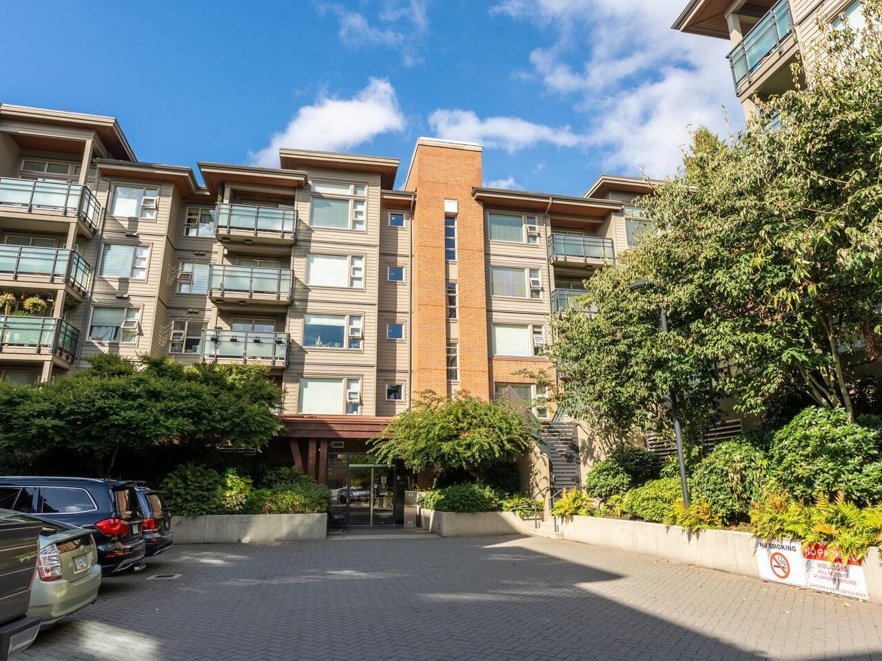 313-1677 Lloyd Avenue, North Vancouver, BC, V7P 0B1