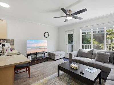 38-12711 64 Avenue - 3