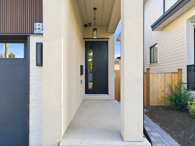 11772 92 Avenue - 2