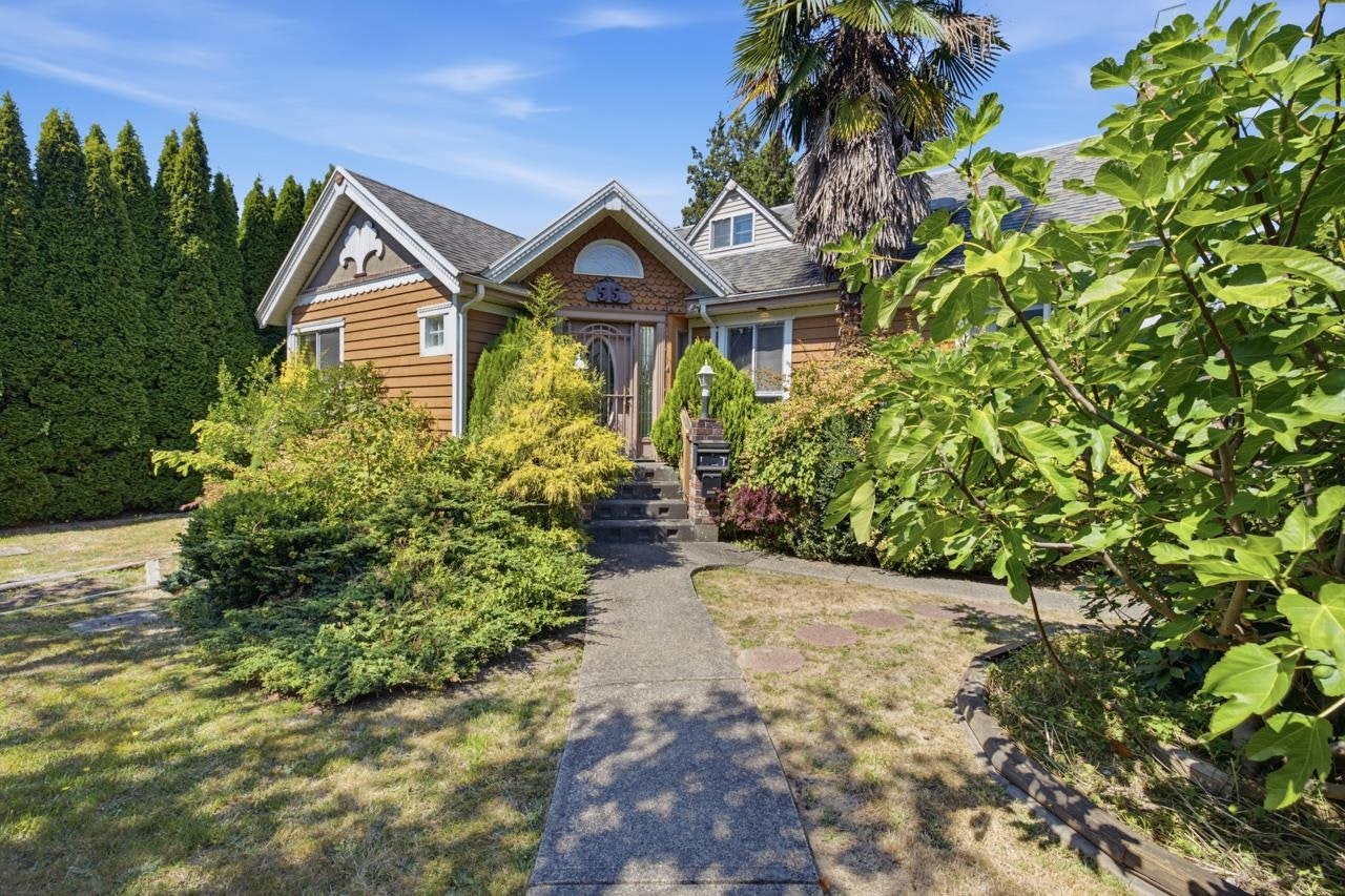 55 W King Edward Avenue - 3