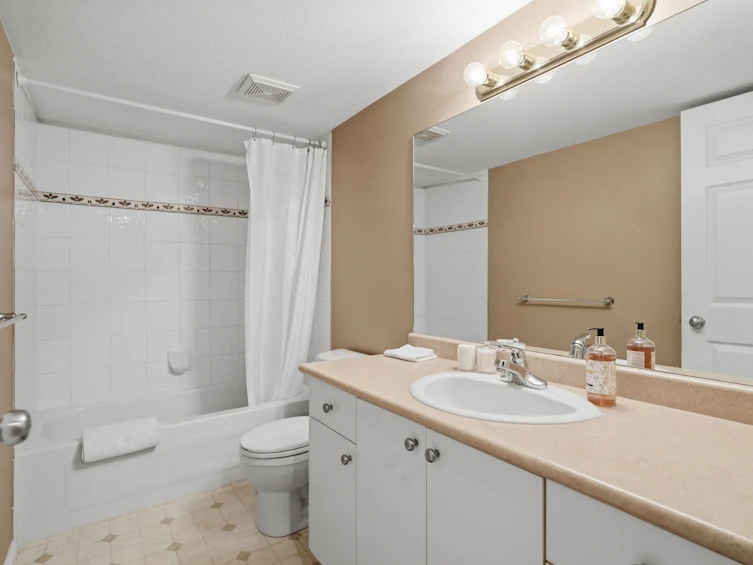 6888 189th Street, Surrey, BC, V4N 5K1 - 23